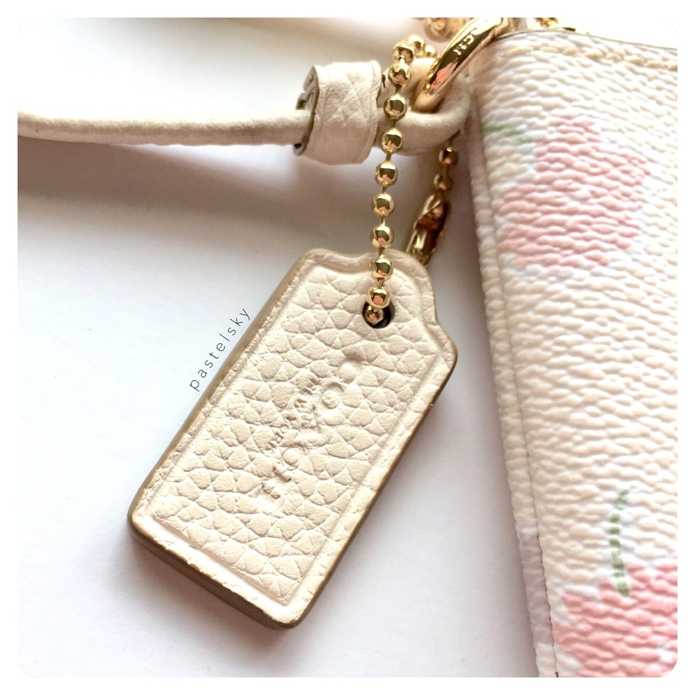 🆕 COACH springtime zippered wristlet - Picture 5 of 8